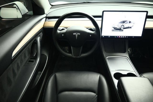 Used 2023 Tesla Model 3 Standard Range RWD image 5