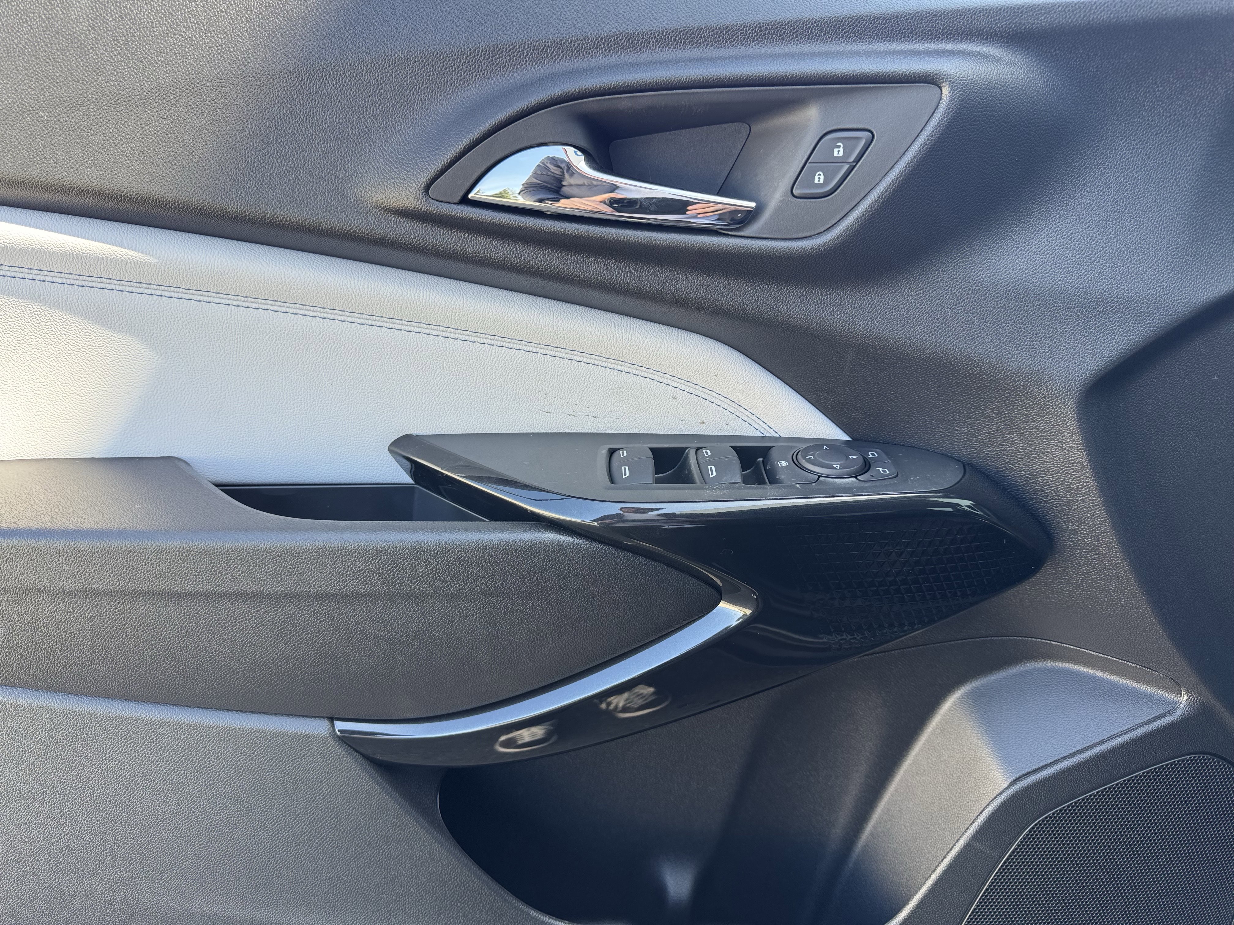 New 2026 Chevrolet Trax LT w/ Driver Confidence Package image 11