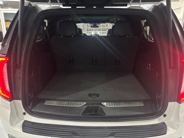 Used 2022 GMC Yukon XL AT4 image 19