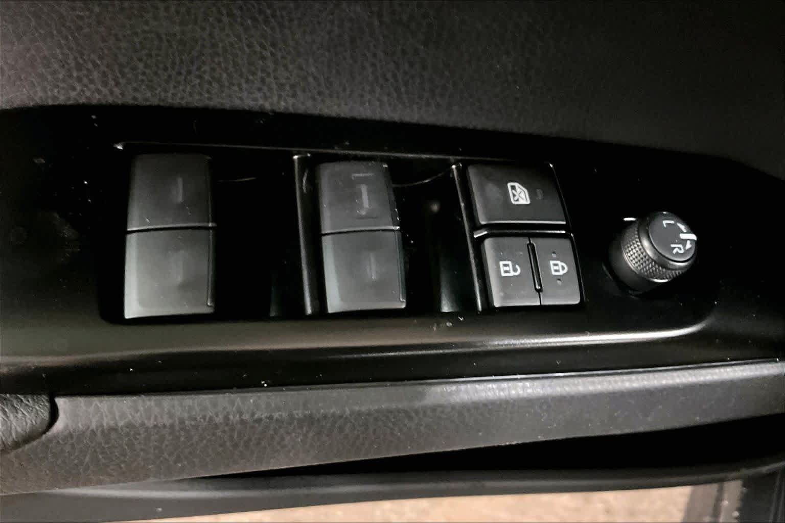 New 2026 Toyota Camry SE AWD/4WD image 18