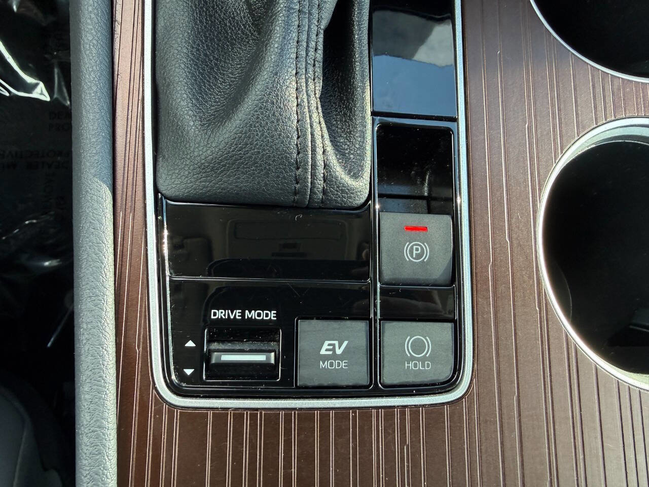 Used 2023 Toyota Sienna XLE image 47