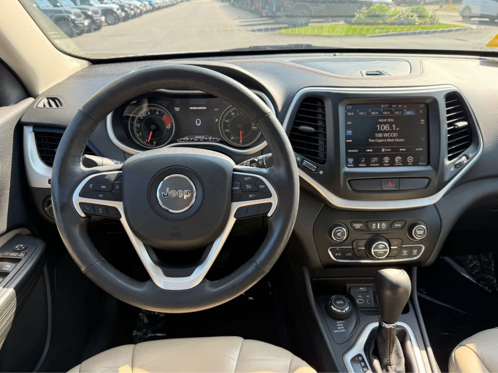 Used 2016 Jeep Cherokee Limited AWD/4WD image 13