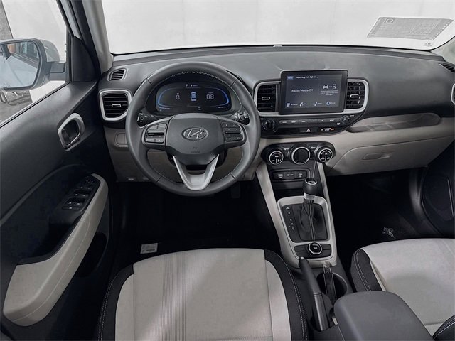 New 2025 Hyundai Venue SEL image 16