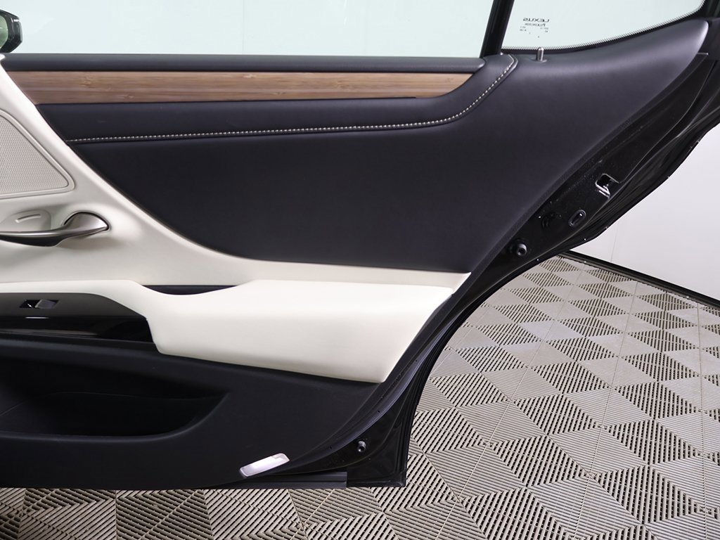 Used 2023 Lexus ES 250 w/ Premium Package image 23