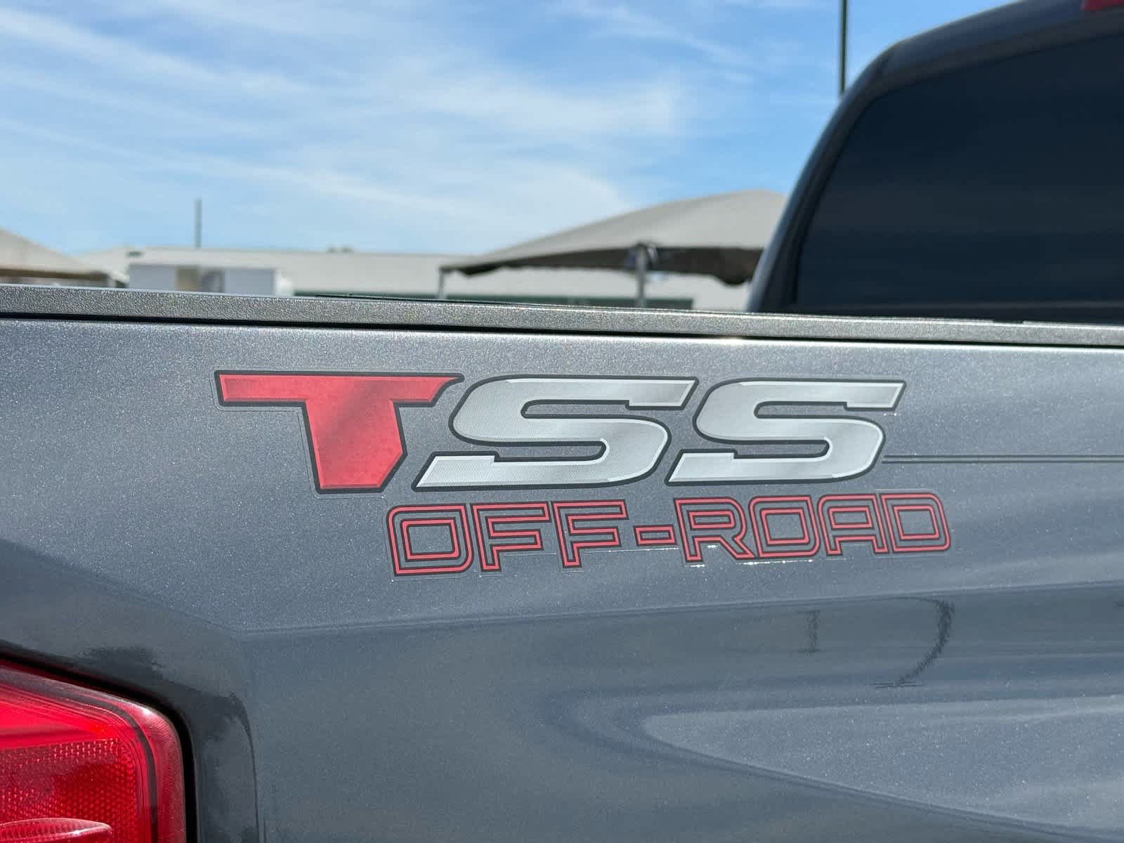 Used 2021 Toyota Tundra SR5 w/ SR5 Leather Package RWD image 21