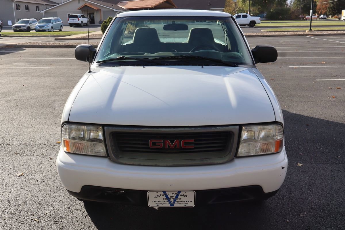 Used 2000 GMC Sonoma SL w/ Cold-Climate Pkg image 12