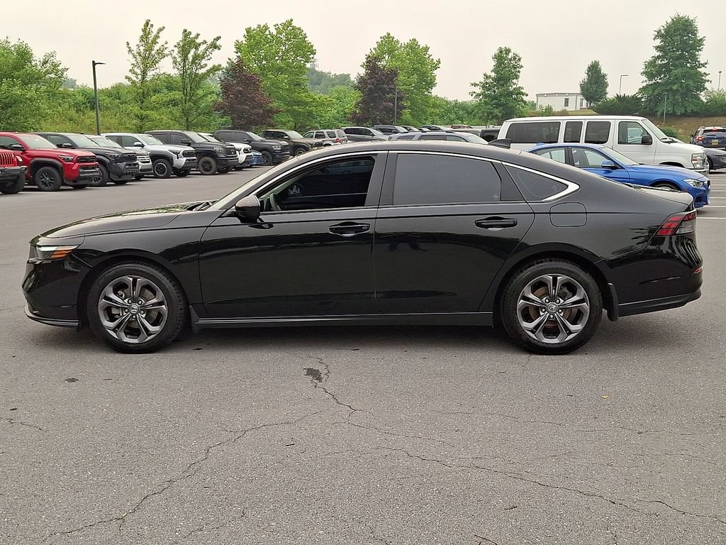 Used 2023 Honda Accord EX image 6