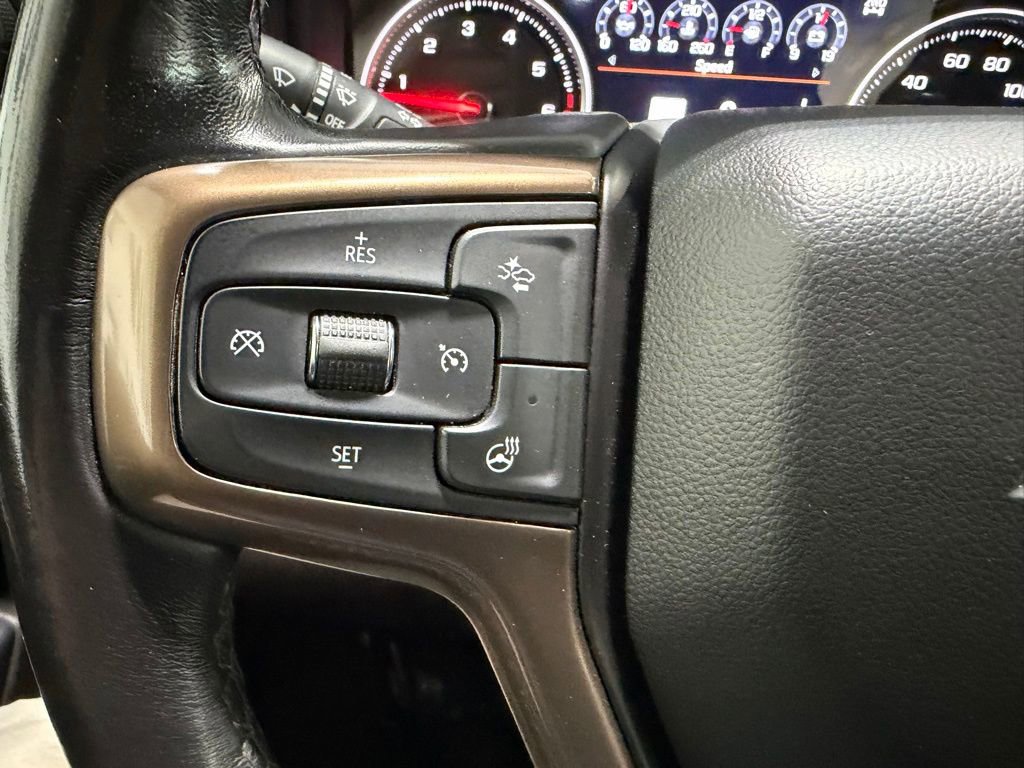 Used 2022 Chevrolet Silverado 1500 High Country w/ Technology Package image 17
