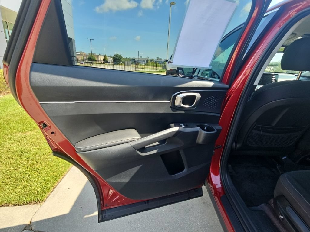Used 2022 Kia Sorento LX FWD image 14