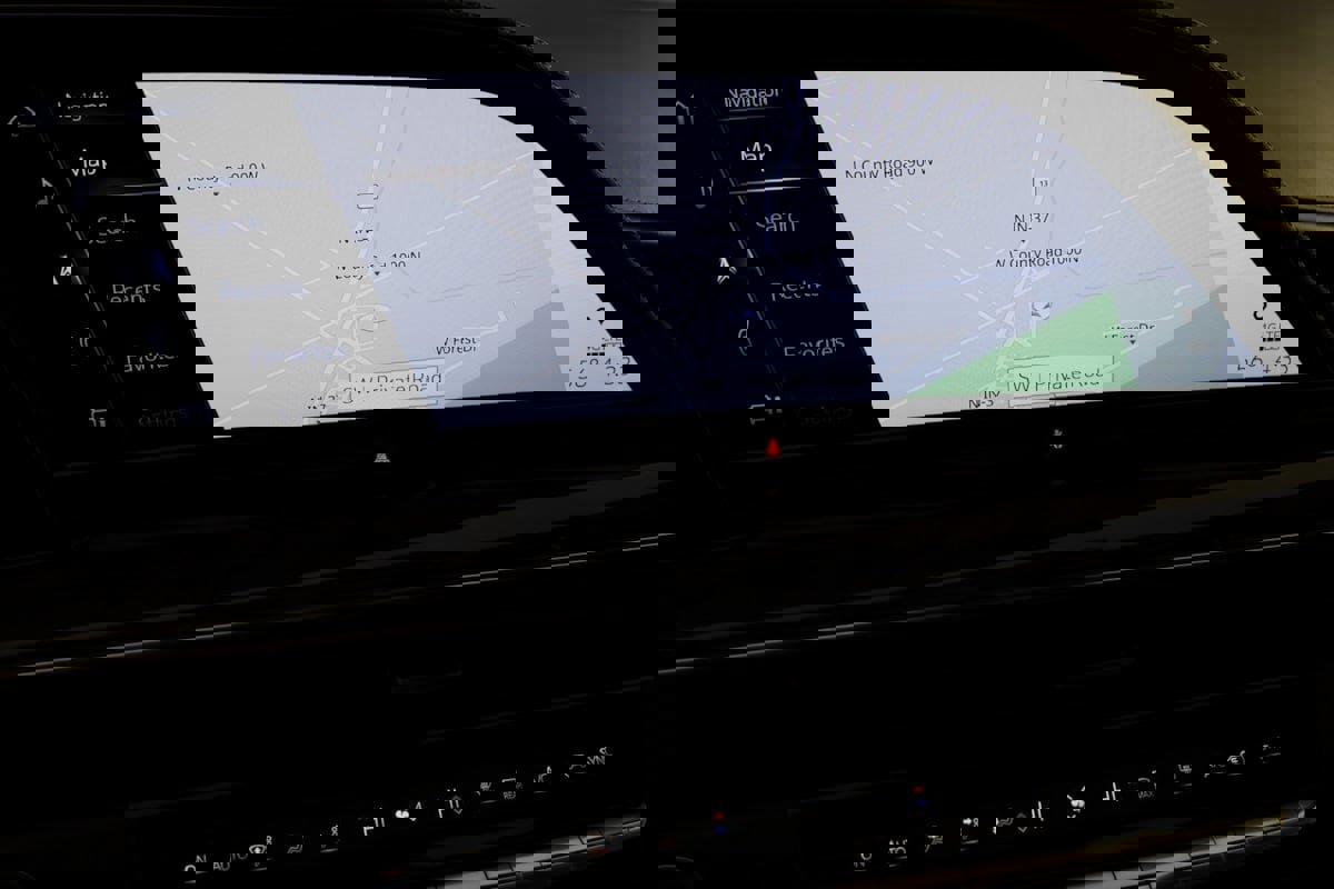 Used 2022 Cadillac Escalade ESV Sport Platinum w/ Heavy-Duty Trailer Package image 8