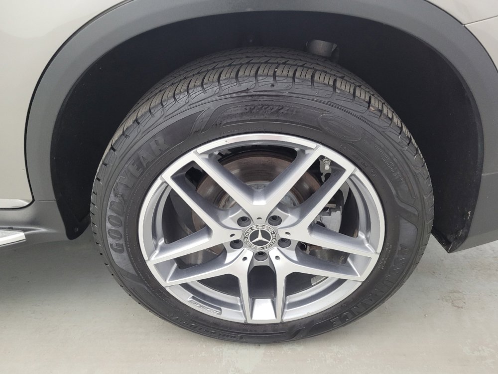 Used 2019 Mercedes-Benz GLC 300 4MATIC image 31