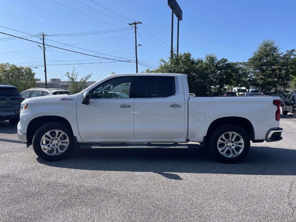 Used 2024 Chevrolet Silverado 1500 LTZ AWD/4WD image 6