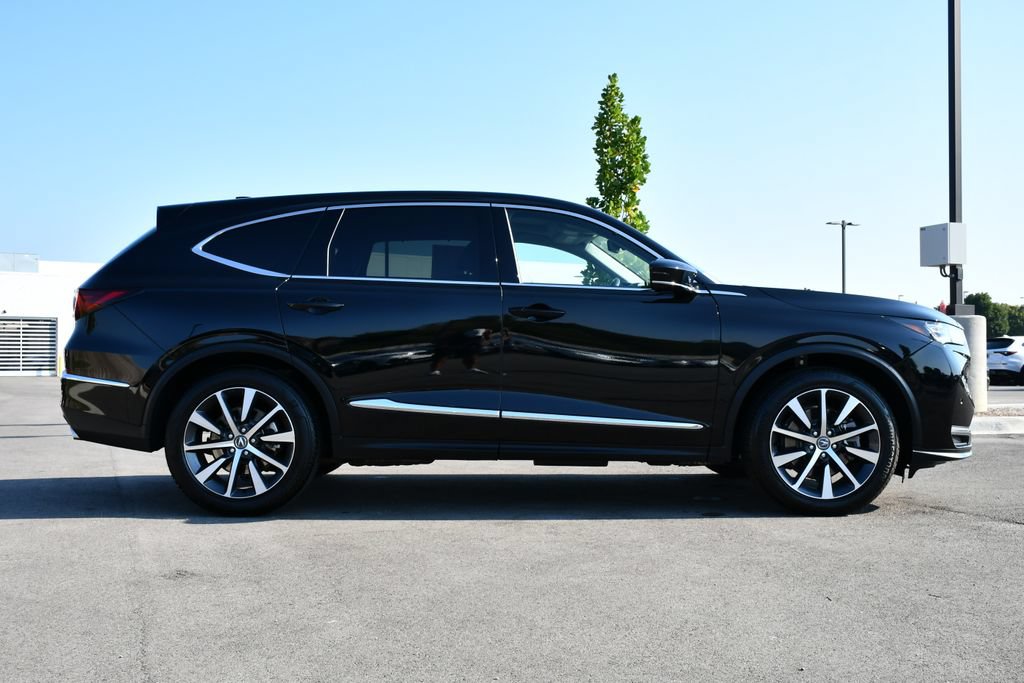 Certified 2026 Acura MDX w/ Technology Package FWD image 11