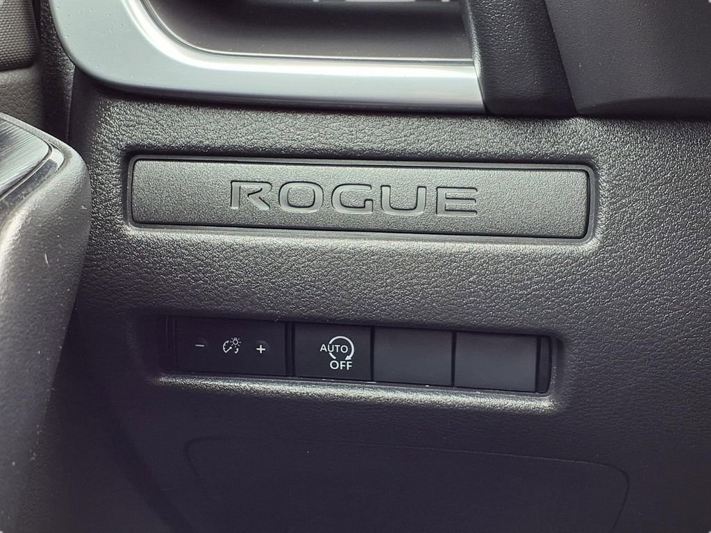 Certified 2024 Nissan Rogue S image 17