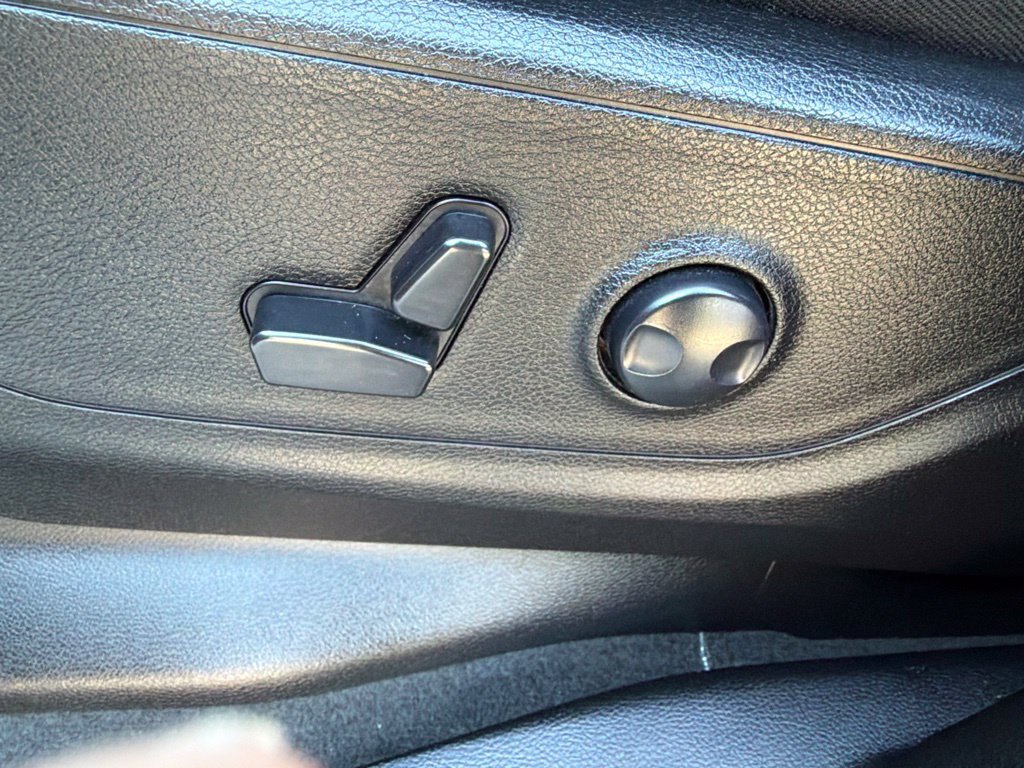 Used 2024 RAM 1500 Big Horn RWD image 27