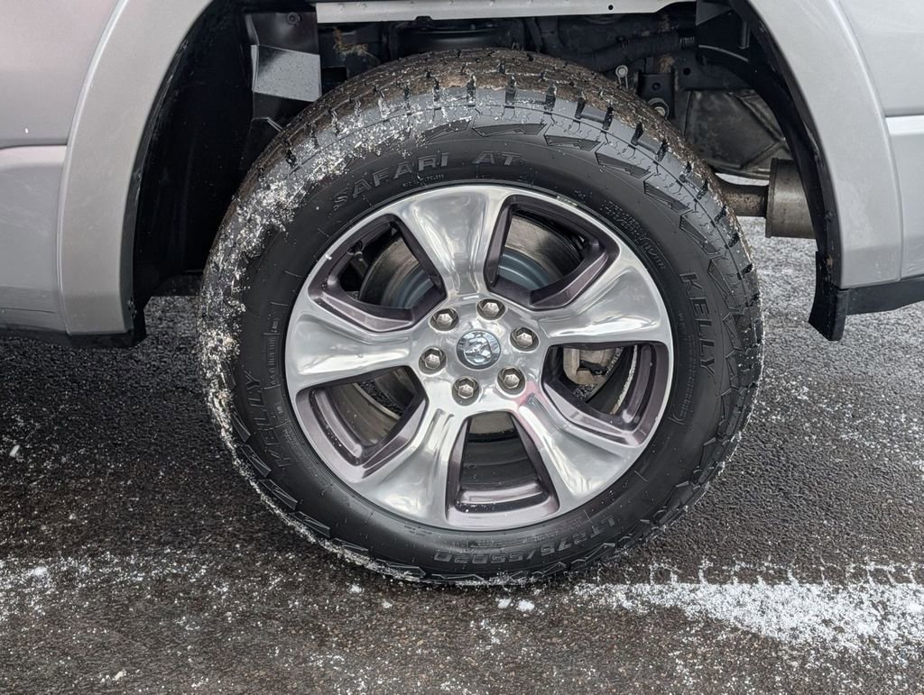 Used 2019 RAM 1500 Laramie AWD/4WD image 21