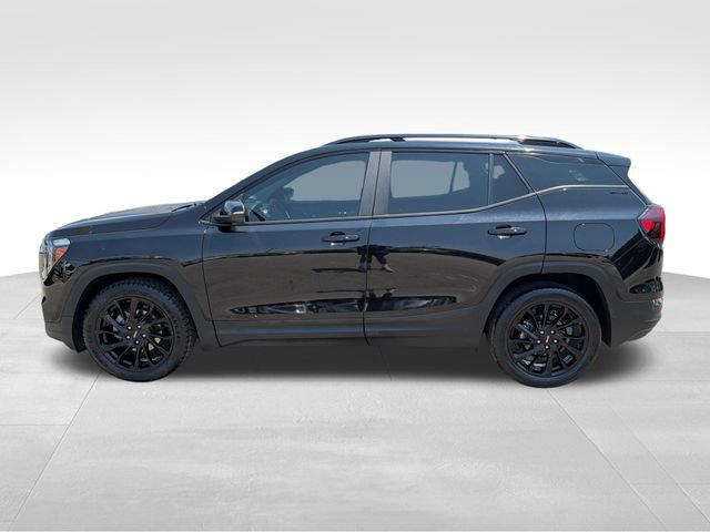 Used 2023 GMC Terrain SLE w/ Driver Convenience Package FWD image 4
