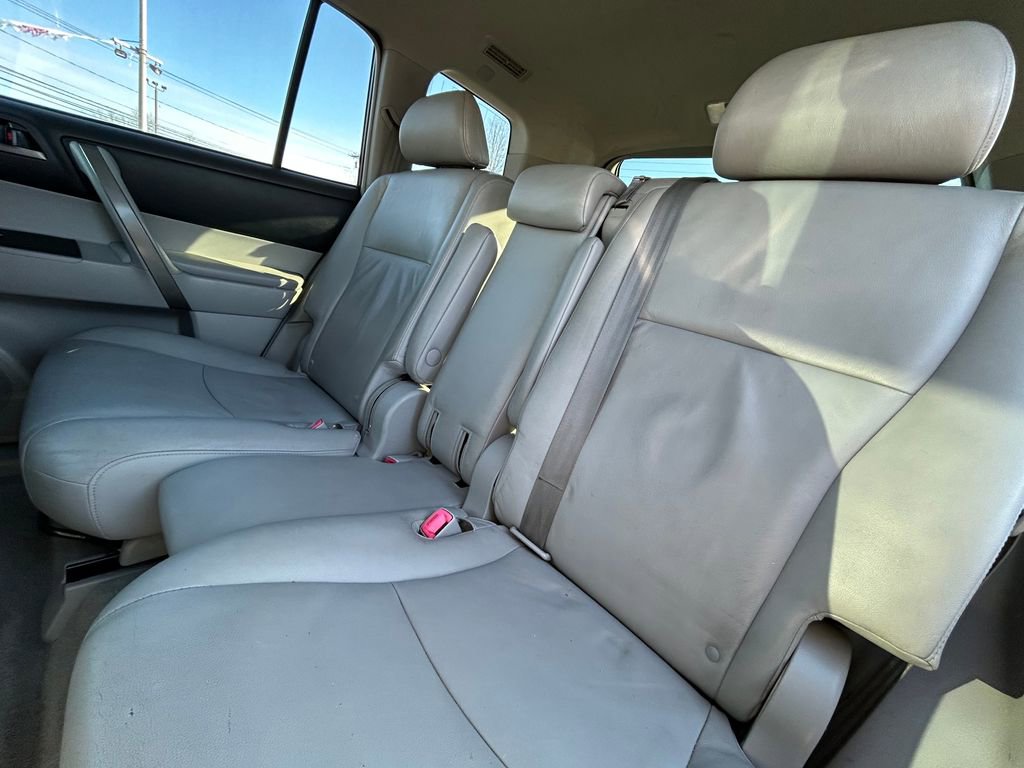 Used 2008 Toyota Highlander Sport image 18