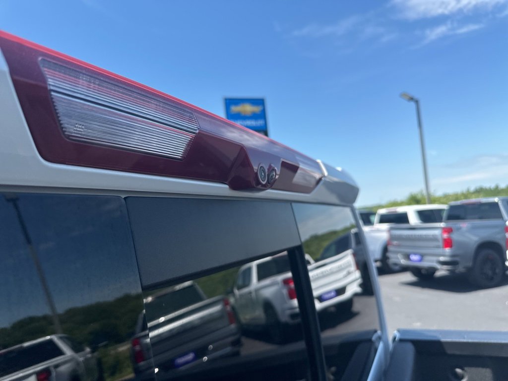 Used 2023 Chevrolet Silverado 1500 High Country w/ Technology Package image 25