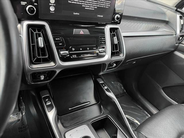 Used 2023 Kia Sorento EX image 15