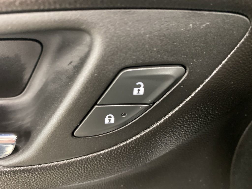 Used 2020 Chevrolet Equinox Premier image 30