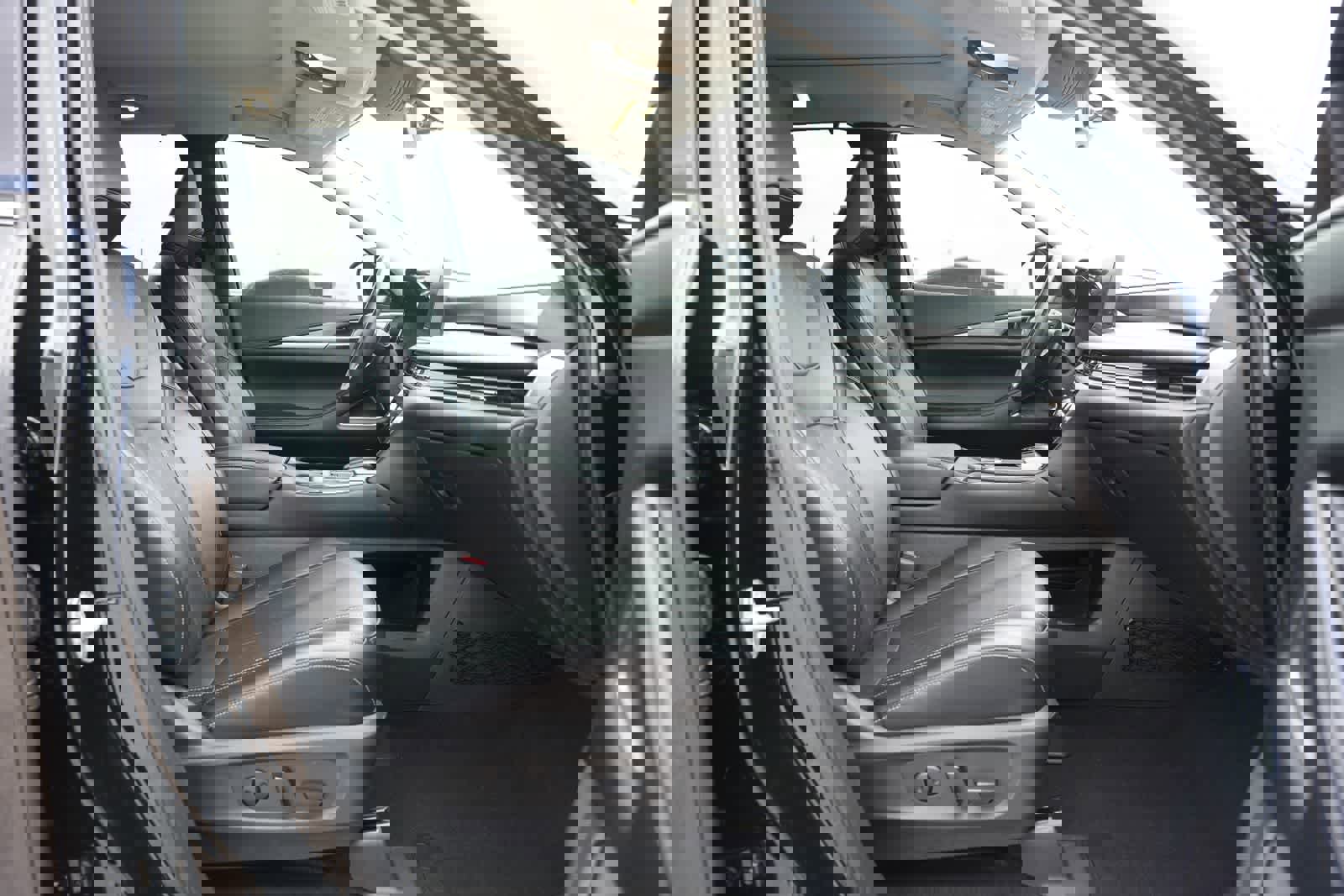 Certified 2023 INFINITI QX60 Luxe w/ Performance Audio Package image 22