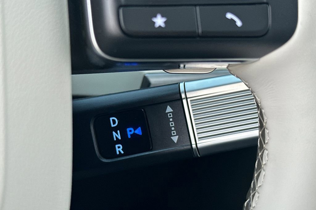 New 2025 Hyundai Santa Fe Calligraphy image 17