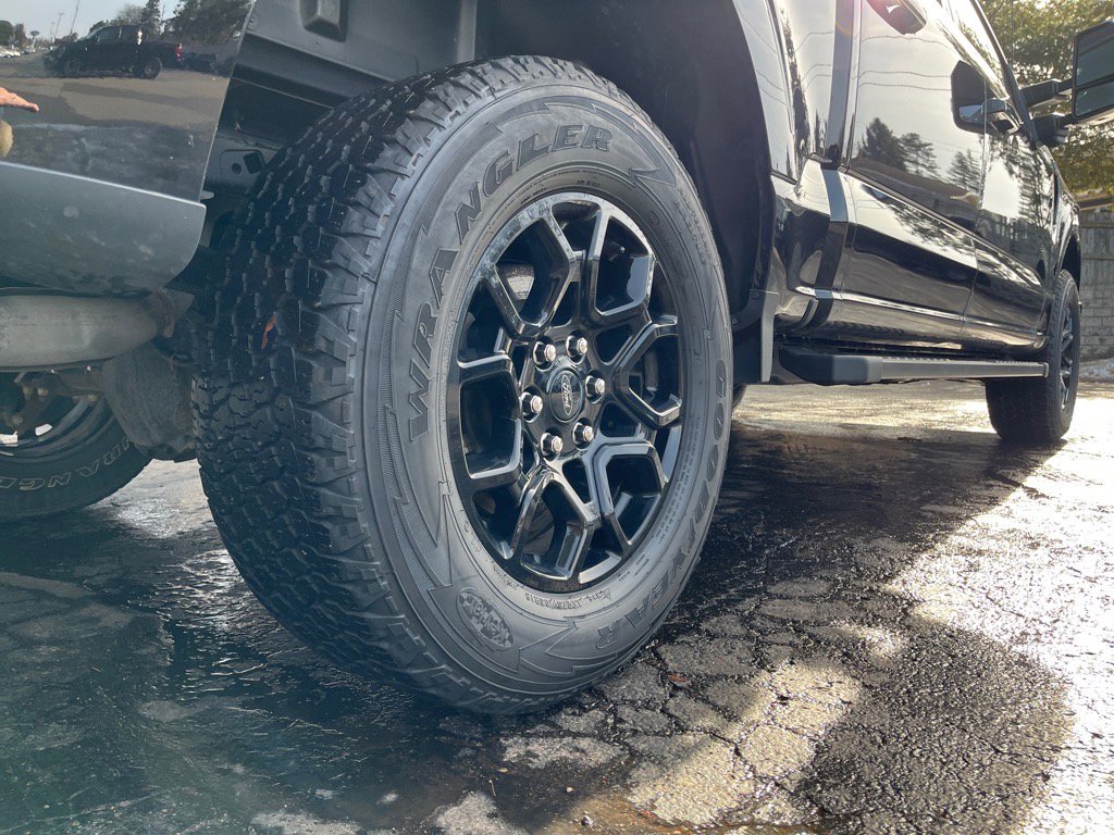 Used 2024 Ford F150 XLT w/ Equipment Group 302A MID image 7