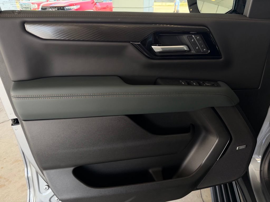 New 2026 GMC Yukon AT4 w/ AT4 Premium Plus Package AWD/4WD image 11