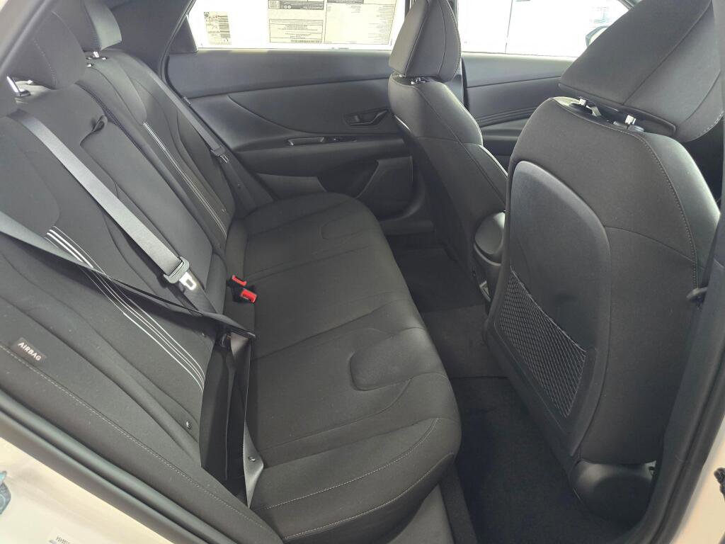 New 2026 Hyundai Elantra SEL Sport image 39