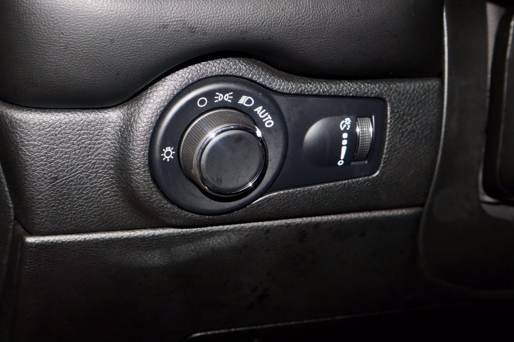 Used 2025 Dodge Durango GT AWD/4WD image 29