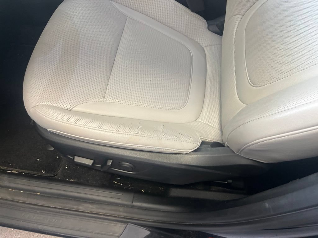 Used 2023 Hyundai Tucson SEL w/ Convenience Package FWD image 4