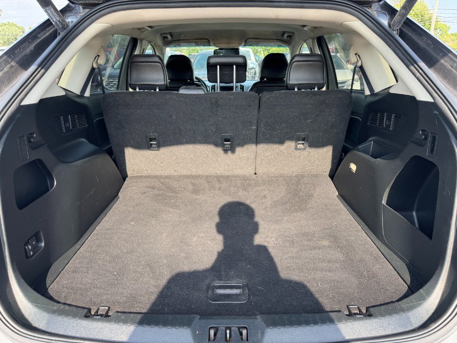 Used 2019 Ford Edge SEL w/ Equipment Group 201A AWD/4WD image 17