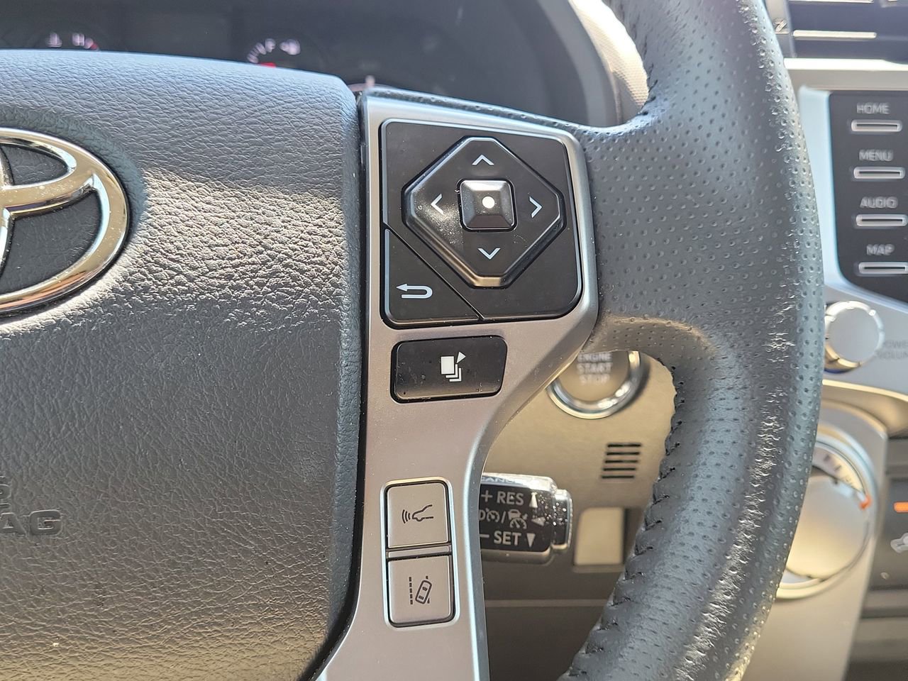 Used 2024 Toyota 4Runner SR5 RWD image 31