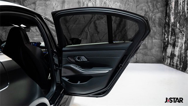 Used 2023 BMW M3 Competition w/ Executive Package image 15