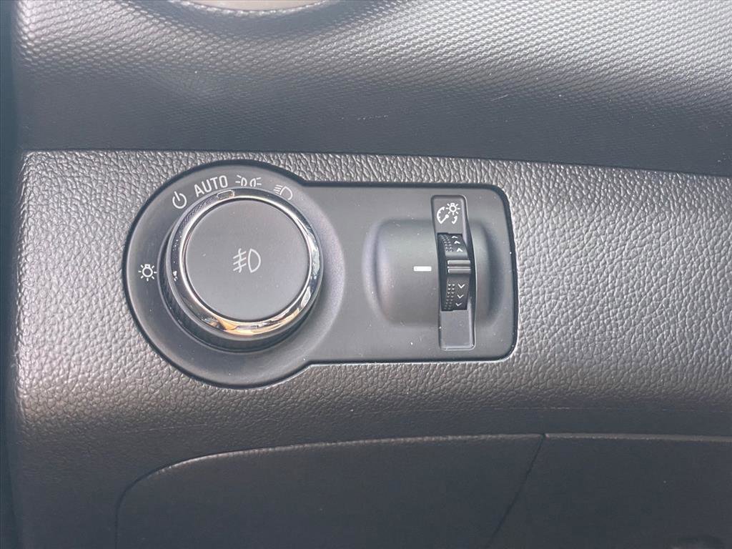 Used 2015 Chevrolet Sonic RS FWD image 18