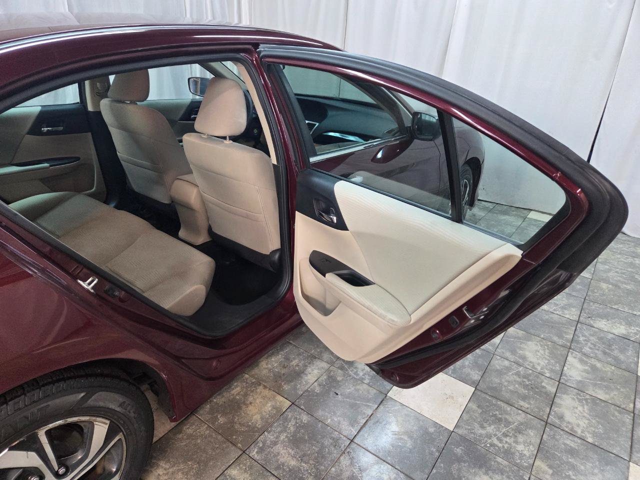 Used 2016 Honda Accord LX image 12