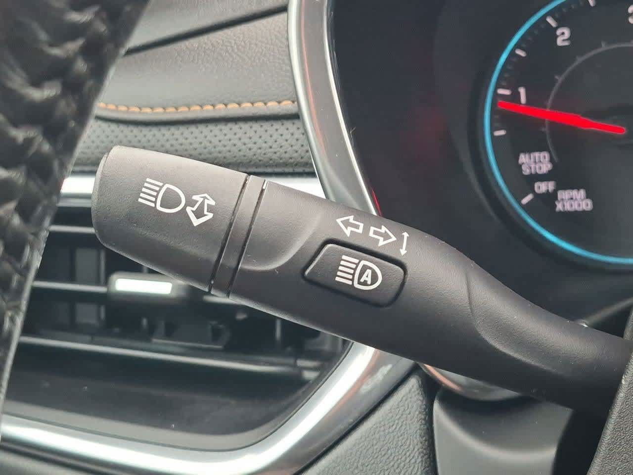 Used 2018 Chevrolet Equinox Premier AWD/4WD image 28