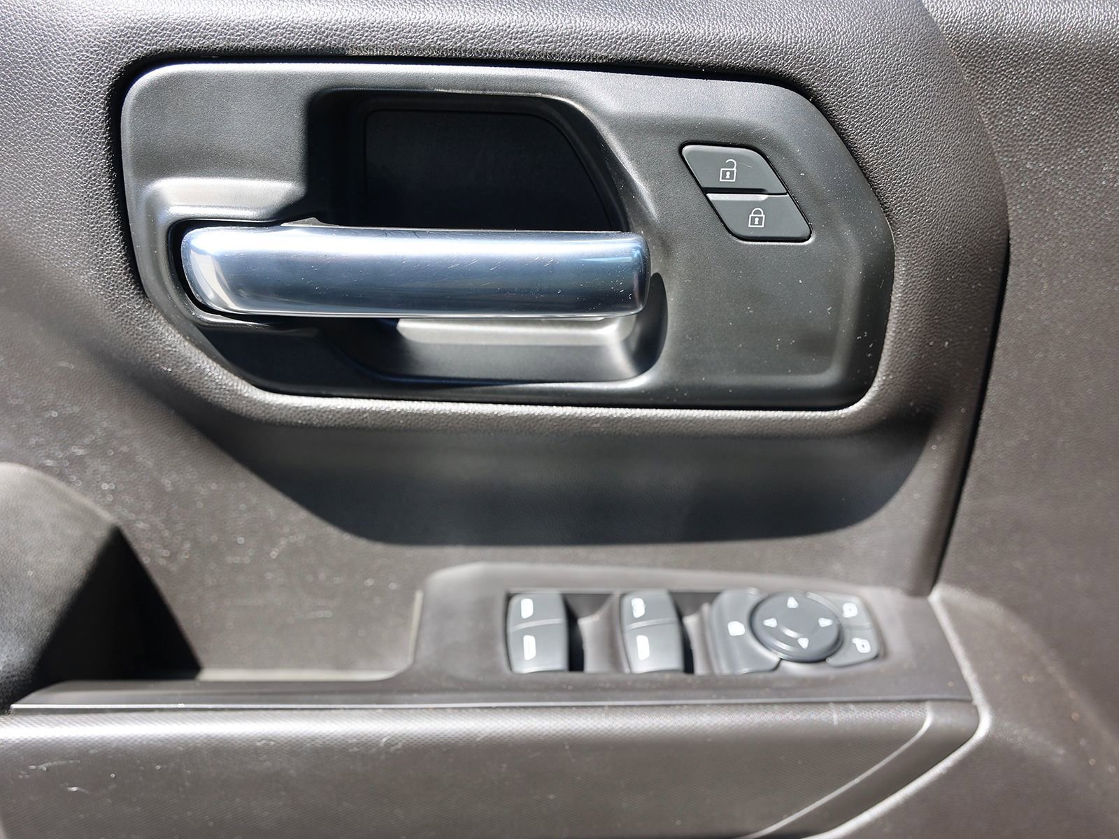 Used 2020 Chevrolet Silverado 1500 Custom Trail Boss w/ Custom Convenience Package AWD/4WD image 36