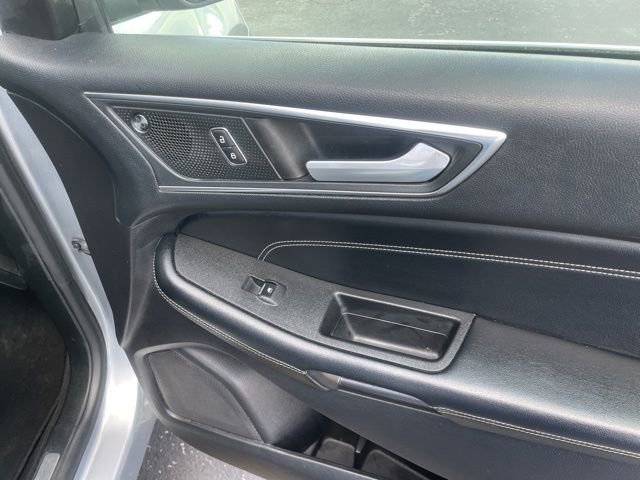 Used 2022 Ford Edge Titanium AWD/4WD image 45