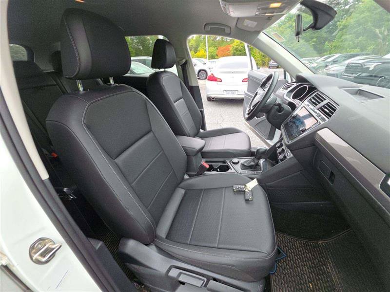 Used 2020 Volkswagen Tiguan SEL AWD/4WD image 5
