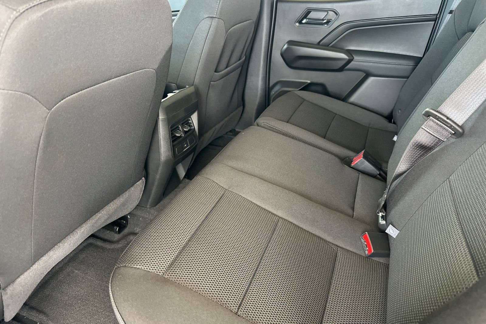 Used 2026 Chevrolet Colorado LT w/ LPO, Pro Essentials Package RWD image 13