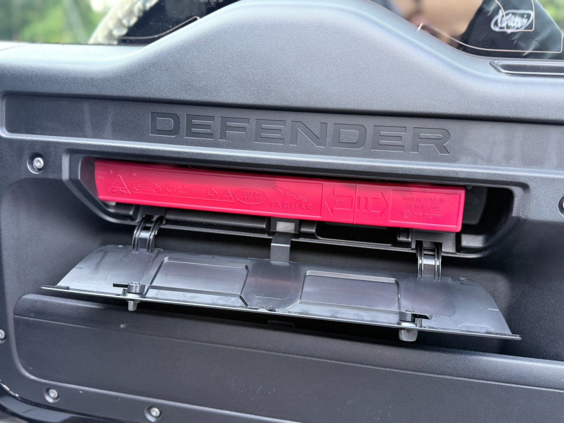 Used 2023 Land Rover Defender 110 AWD/4WD image 58