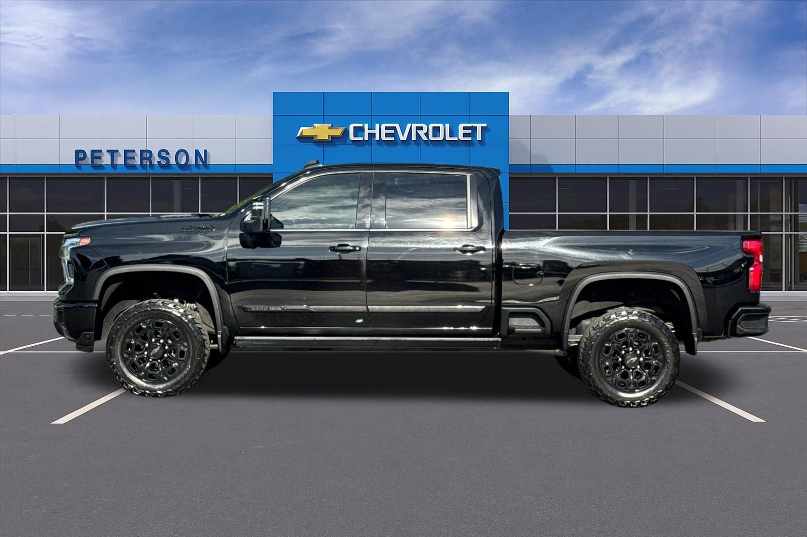 Used 2024 Chevrolet Silverado 2500 High Country w/ Midnight Edition AWD/4WD image 7