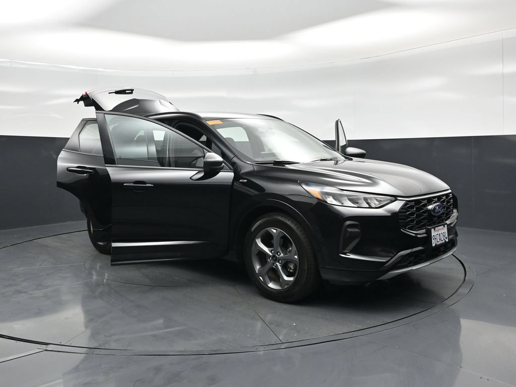 Certified 2023 Ford Escape ST-Line w/ Tech Pack #1 FWD image 30