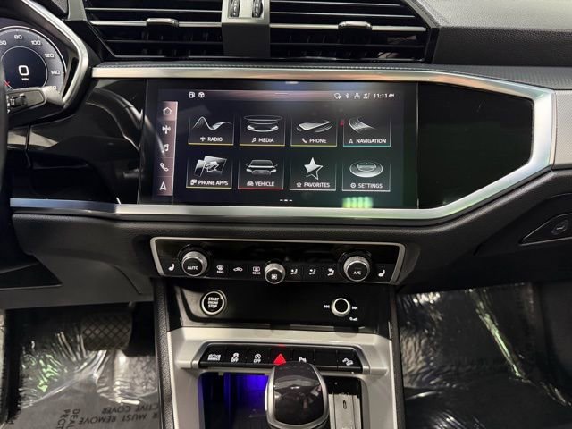 Used 2022 Audi Q3 2.0T Premium Plus w/ Premium Plus Package image 14