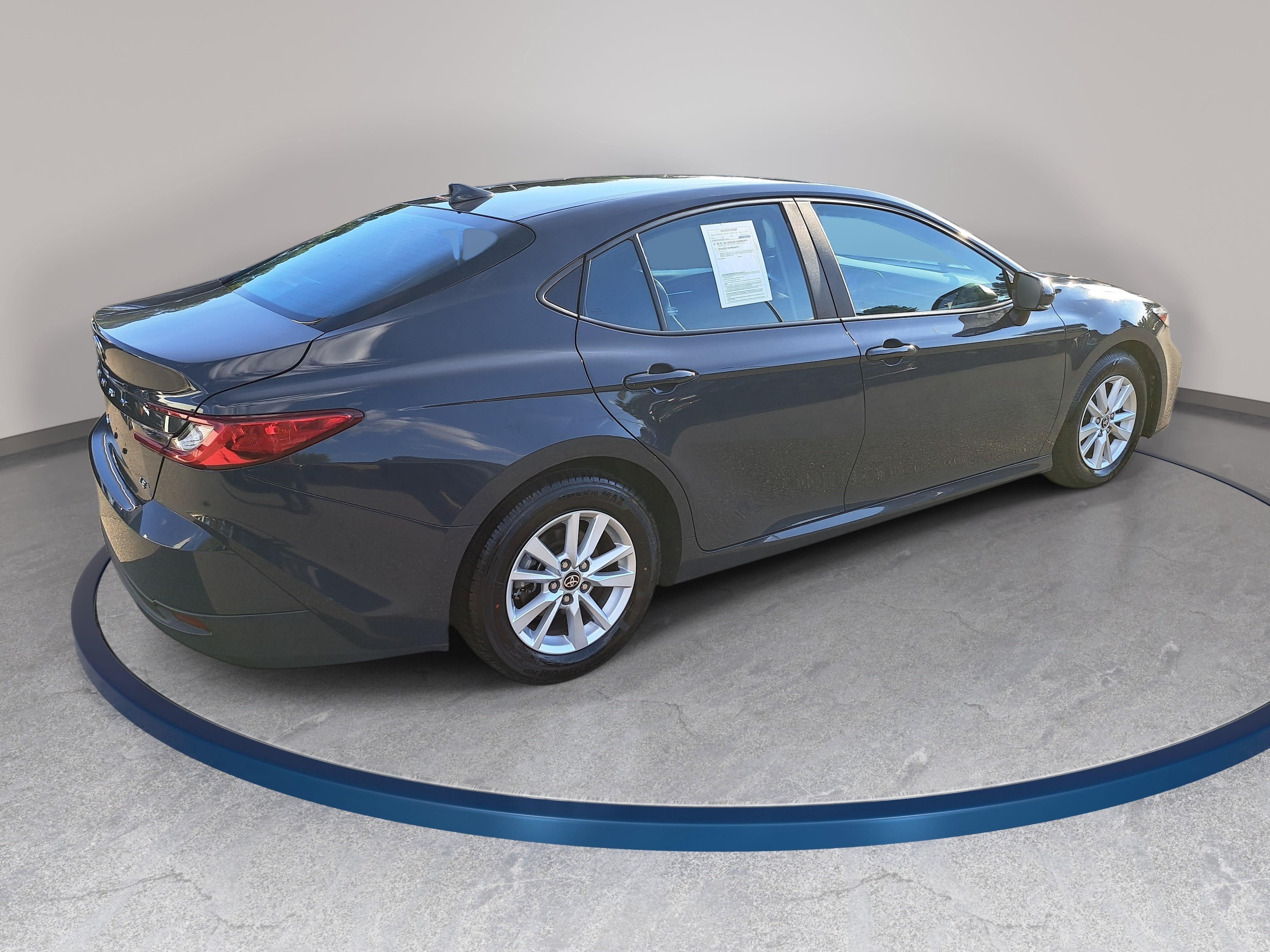 Used 2025 Toyota Camry LE FWD image 5