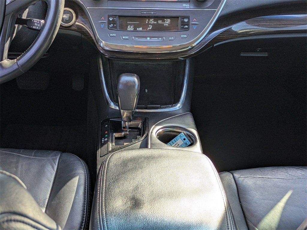 Used 2013 Toyota Avalon XLE image 18