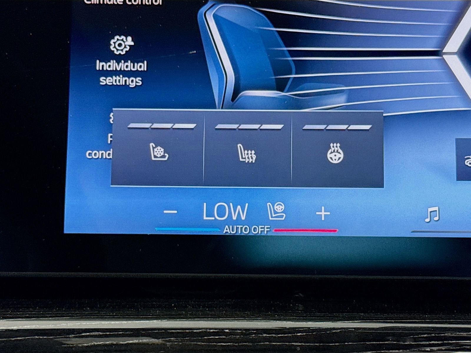 Used 2025 BMW 760i xDrive image 21