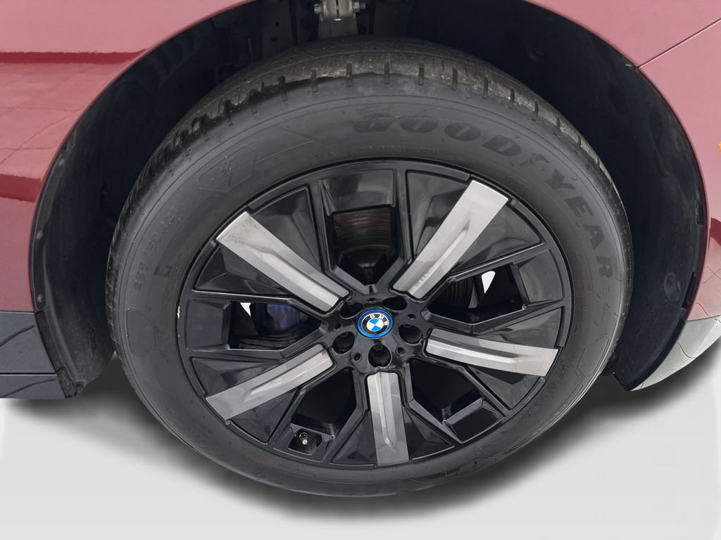 Used 2024 BMW iX xDrive50 w/ Premium Package AWD/4WD image 81